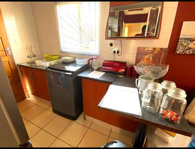 2 BEDROOM HOUSE FOR SALE IN PROTEA GLEN